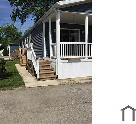 2 bed, 1026 sqft, $1,095 — Photo 1