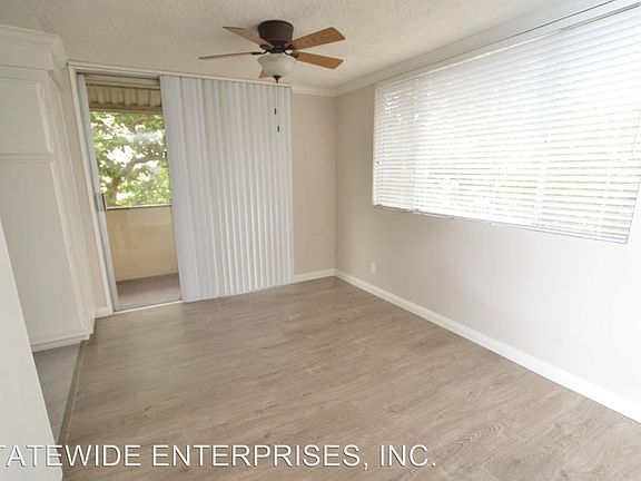 5th image of 7925 Romaine St APT 308