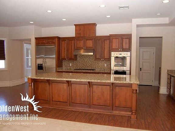 3rd image of 465 Punto Vallata Dr