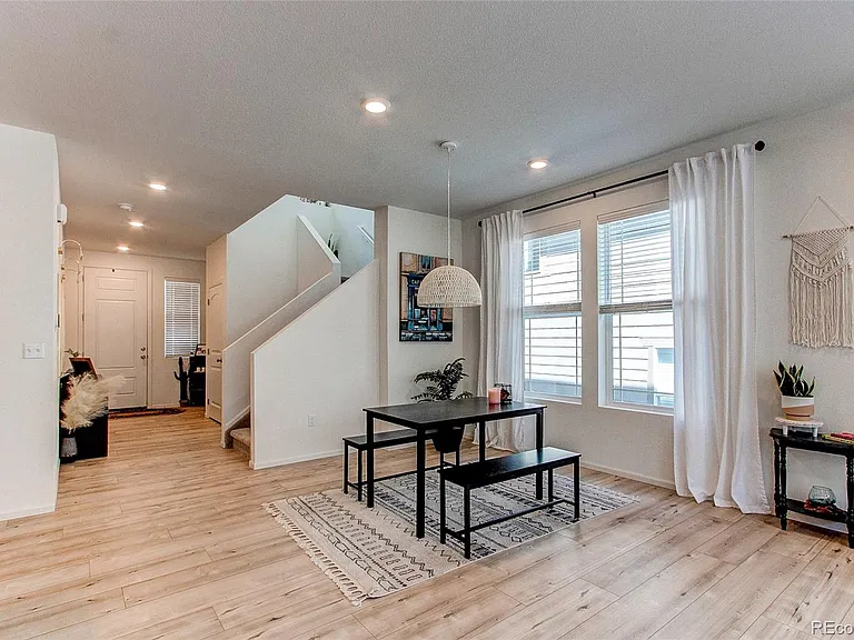 564 Felicity Loop — Photo 16