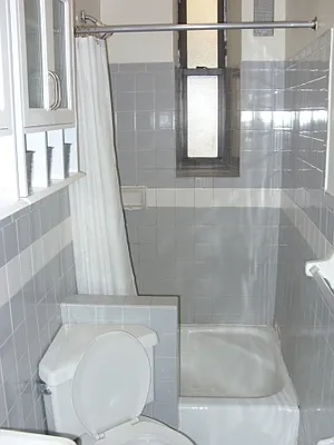 Rented by Standard Realty | media 18