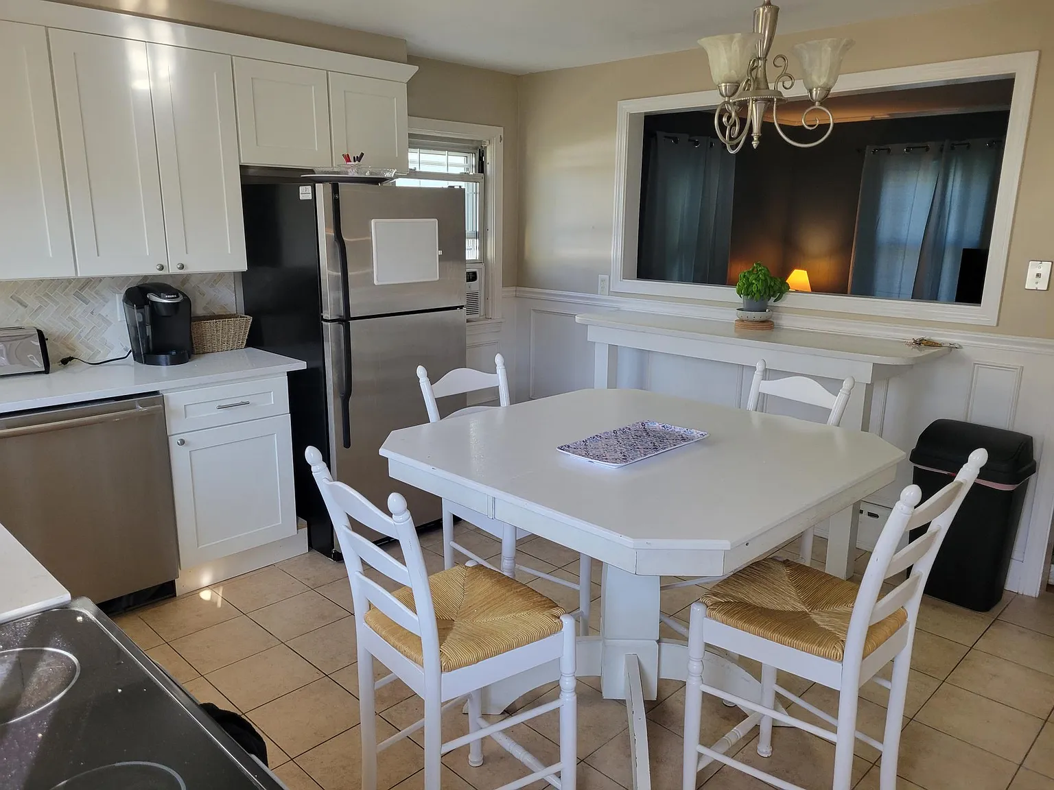 4 bed, 1326 sqft, $3,800 — Photo 3