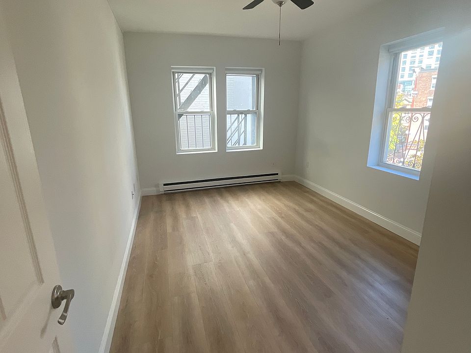1st image of 38 Hemenway St #304