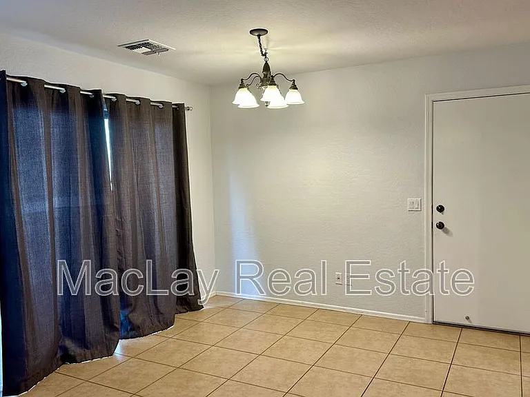 5809 E Hampton Ave — Photo 9
