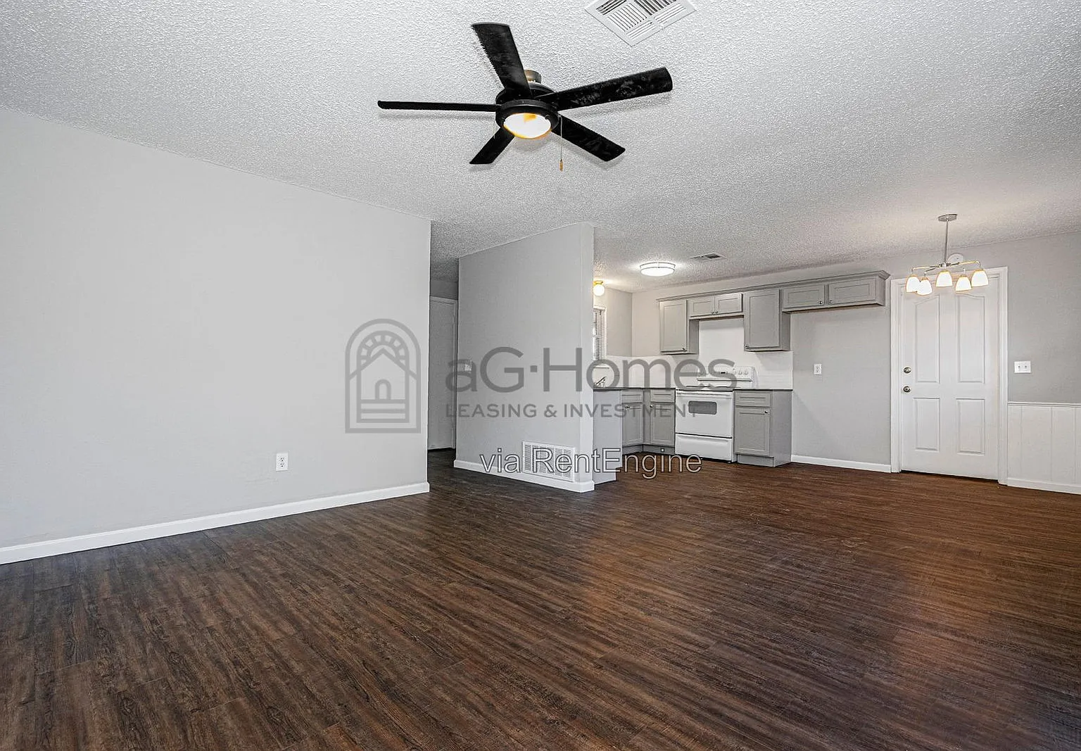 3 bed, 1.5 bath, 1275 sqft, $1,245 — Photo 3