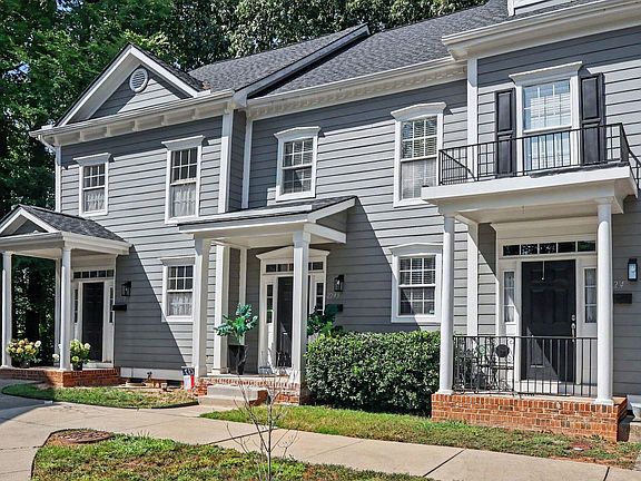 3rd image of 2243 Bellaire Ave
