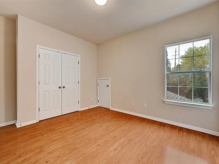 411 W Saint Elmo Rd #34 — Photo 24