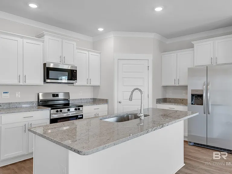 8984 Chabo Cir — Photo 5