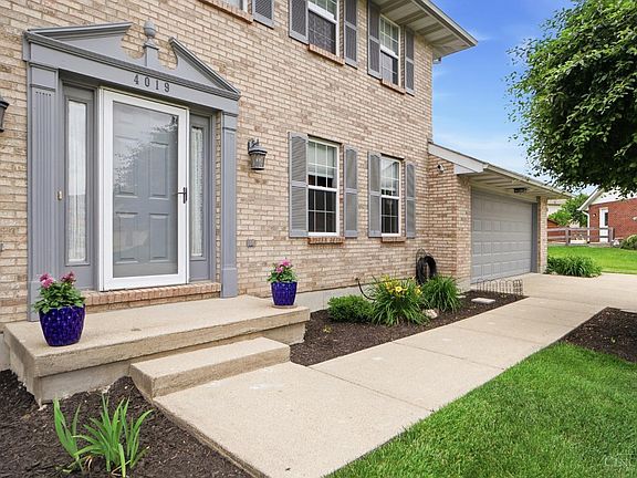 3rd image of 4019 Autumn Hill Ln