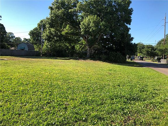 5th image of 4101 W Knights Ave