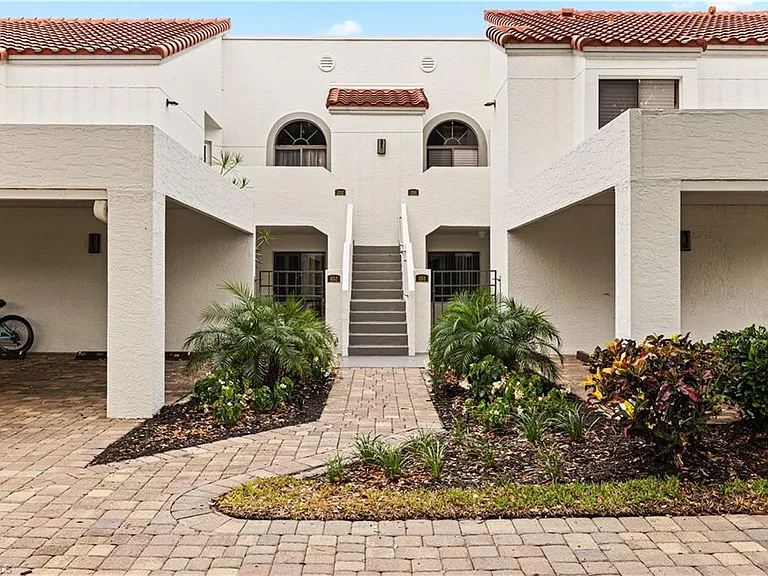 565 Beachwalk Cir #T-102 — Photo 20