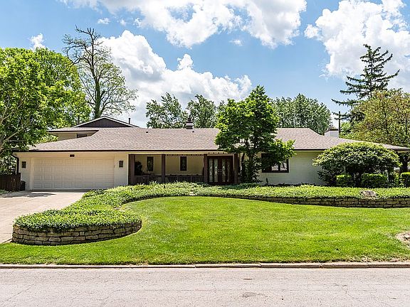 2nd image of 216 Wisteria Dr