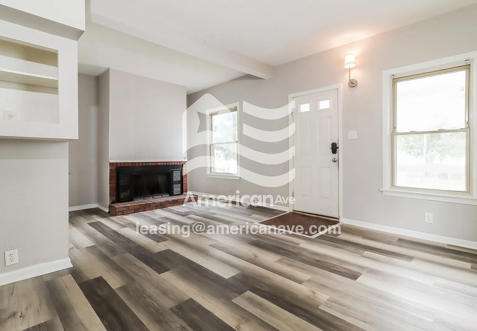 2 bed, 1.0 bath, 1111 sqft, $949 — Photo 2