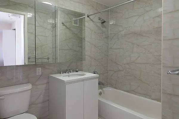 Rented by Kahen Properties | media 10