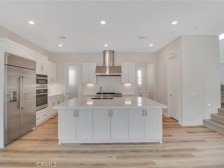 27031 California Ct — Photo 8