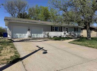 905 4th St, Arapahoe, NE 68922