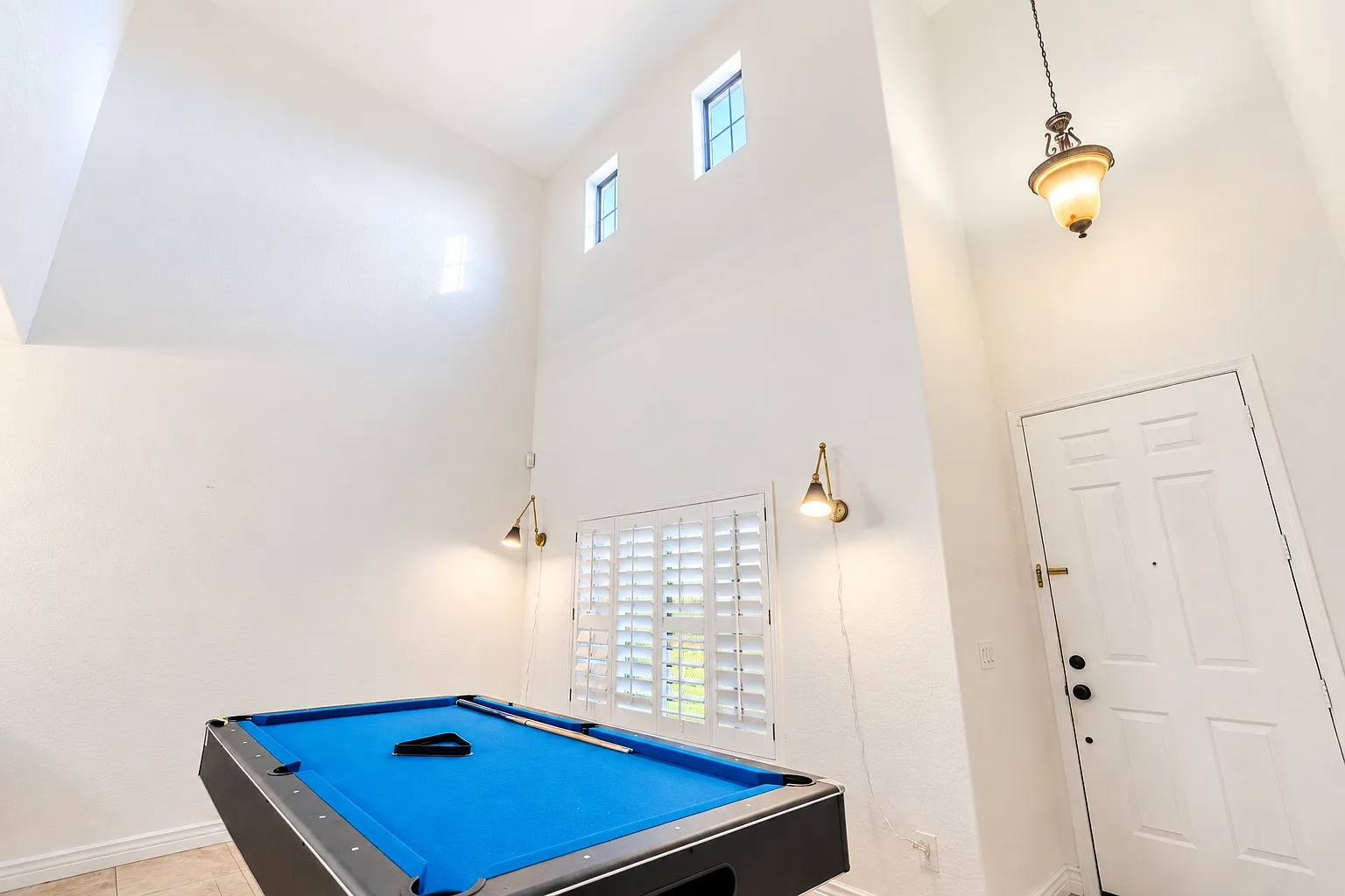 4 bed, 2663 sqft, $2,999 — Photo 4