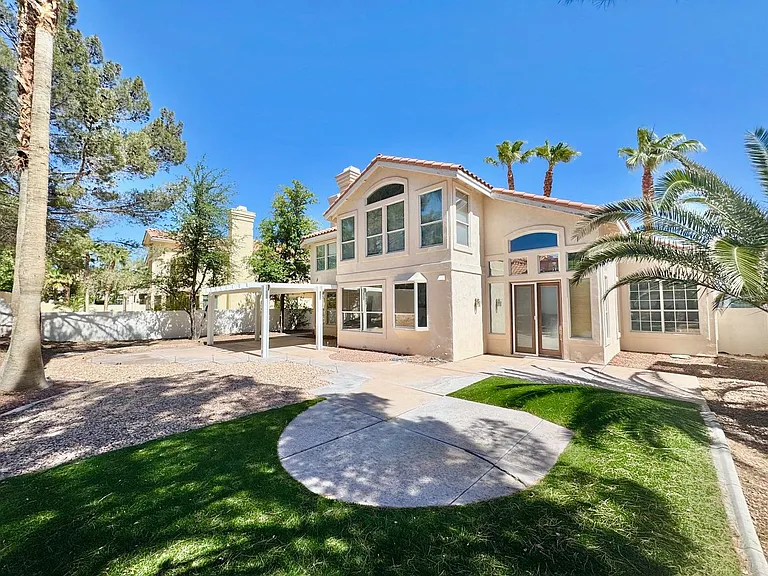 2929 Sterling Cove Dr — Photo 9