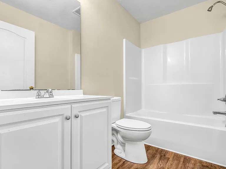 110 Methodist Ave SE #D — Photo 22