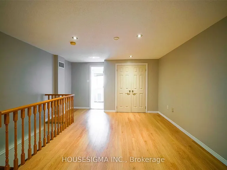 80 Strathaven Dr #21 — Photo 24