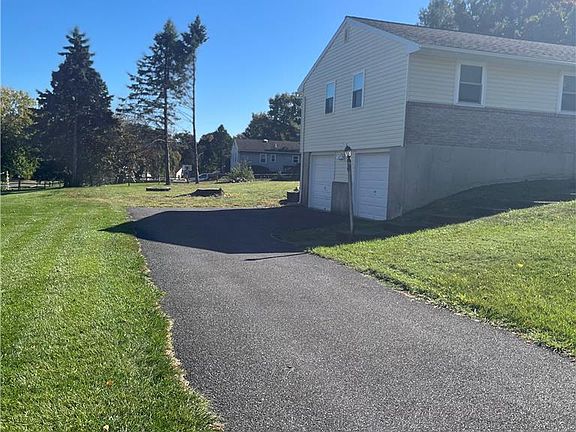 2nd image of 421 Blue Ridge Dr #1