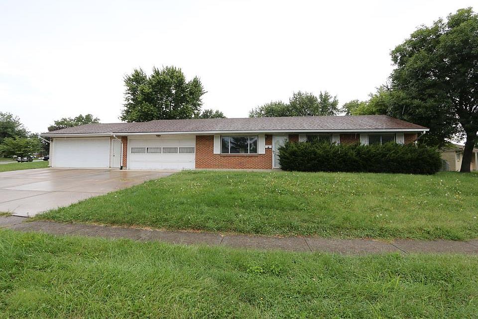 1st image of 14 Greencliff Dr