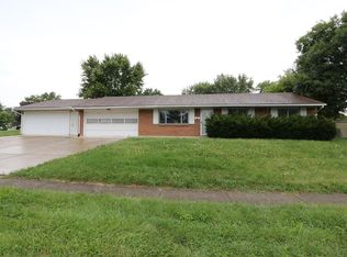 14 Greencliff Dr, Englewood, OH 45322