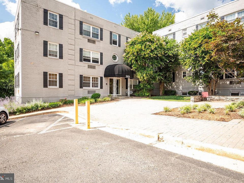 1st image of 2026 N Vermont St #301