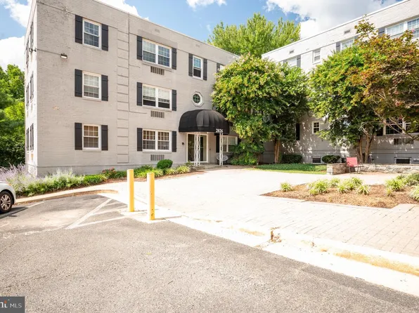 2026 N Vermont St #301, Arlington, VA 22207