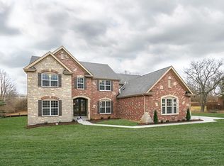 36 Williamsburg Rd, Saint Louis, MO 63141