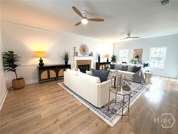 4th image of 18 Stone Gate Court