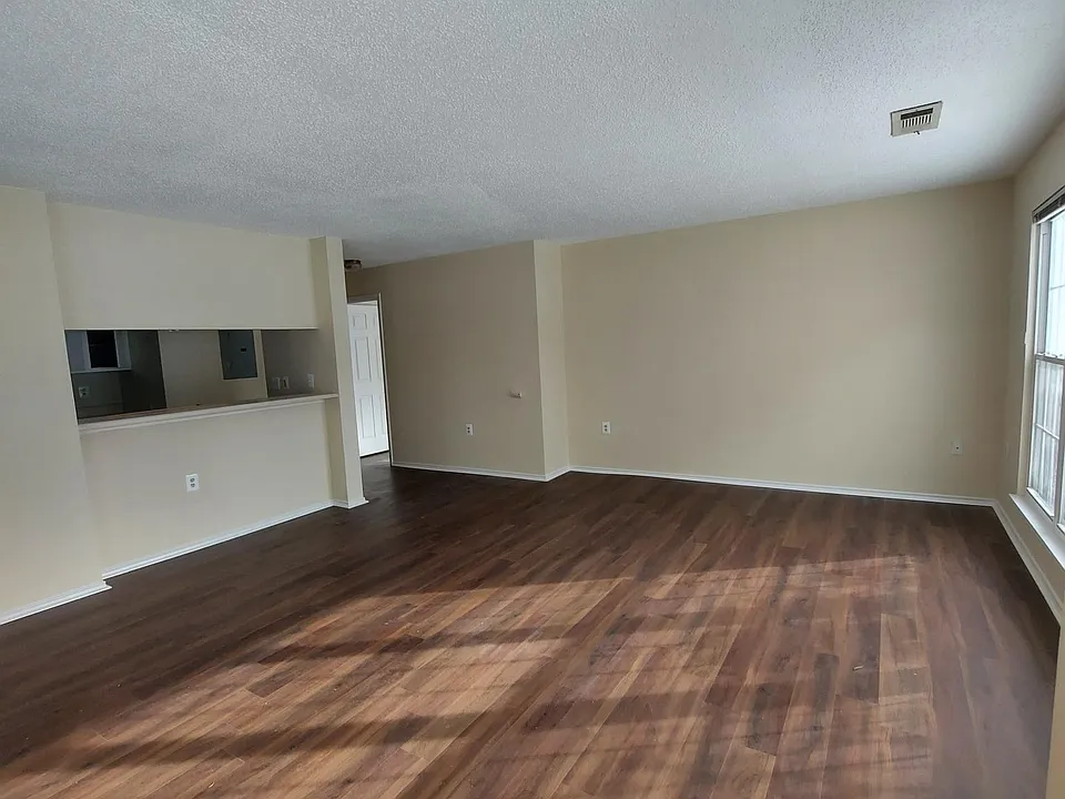 Living and Dining Room View 4