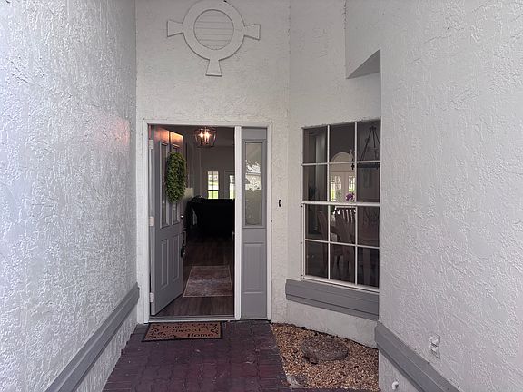 2nd image of 7526 Fairlinks Ct