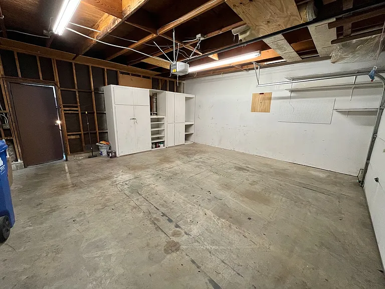 garage