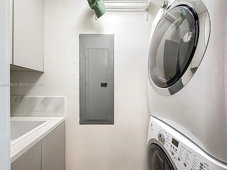 350 Ocean Dr #305N — Photo 29