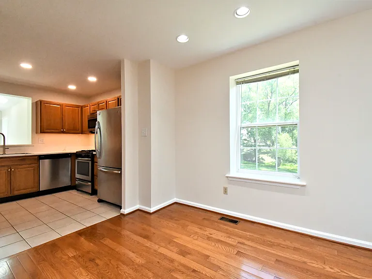 2489 Hillendale Dr — Photo 9