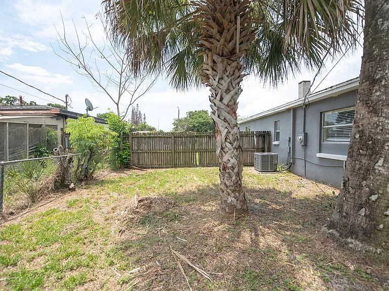 504 N Carolina Ave — Photo 6