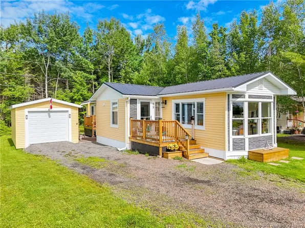 99 Northwood St, Hanwell, NB E3B 6R4