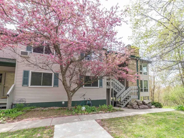 S6185 Bluff Road #2, Merrimac, WI 53561