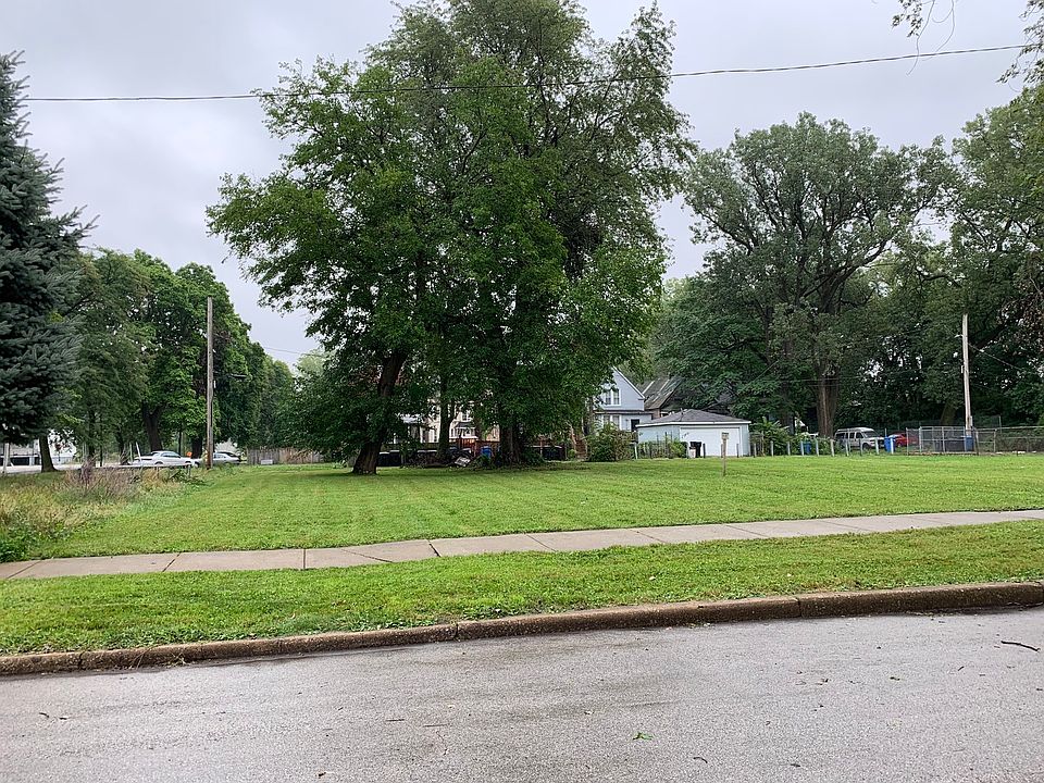 2nd image of 5807 S Emerald Ave