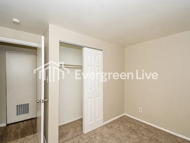 10415 Chris Dr — Photo 13