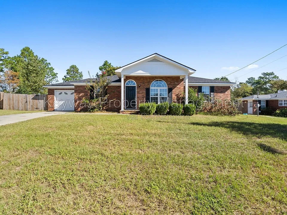 1513 Sandstone Ln