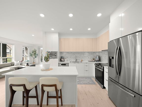 3rd image of 1792 Starling Dr #219