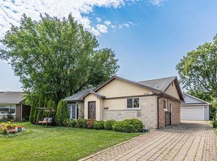 7512 Davis St, Morton Grove, IL 60053