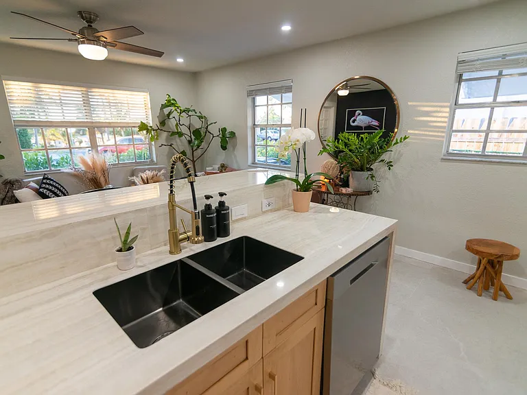 4620 Parker Ave — Photo 13
