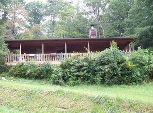 630 Fox Hollow Cir, Franklin, NC 28734