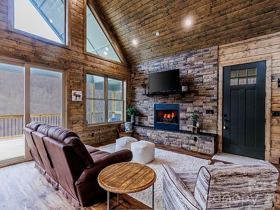 4th image of 601 Tater Patch Rd