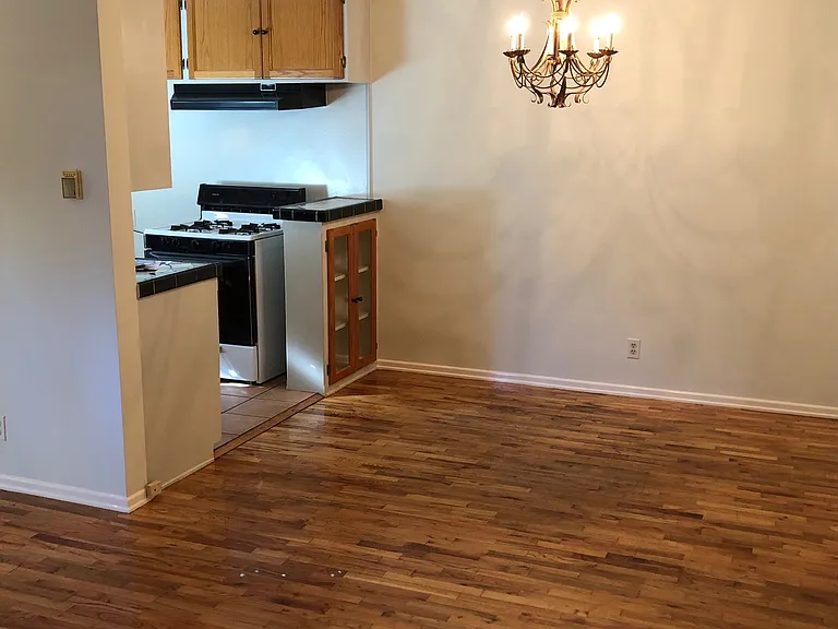 4346 Mammoth Ave #2 — Photo 7