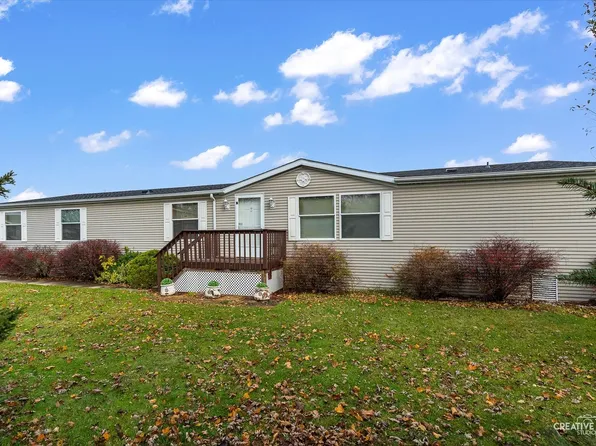 893 Meadowlark Cir, Sandwich, IL 60548