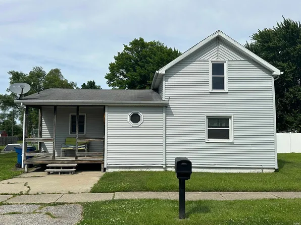 907 Harrison St, Walkerton, IN 46574